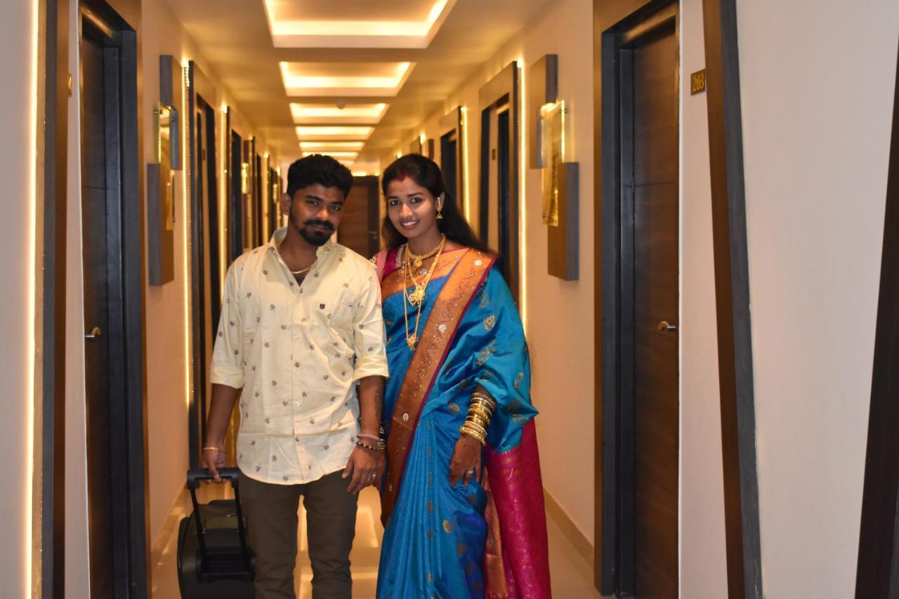 Hotel Sami V Landmarks Aranthangi Esterno foto