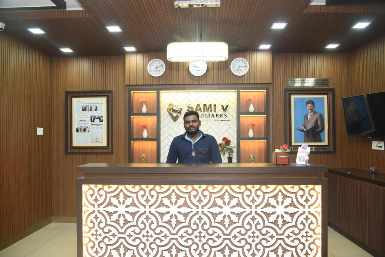 Hotel Sami V Landmarks Aranthangi Esterno foto