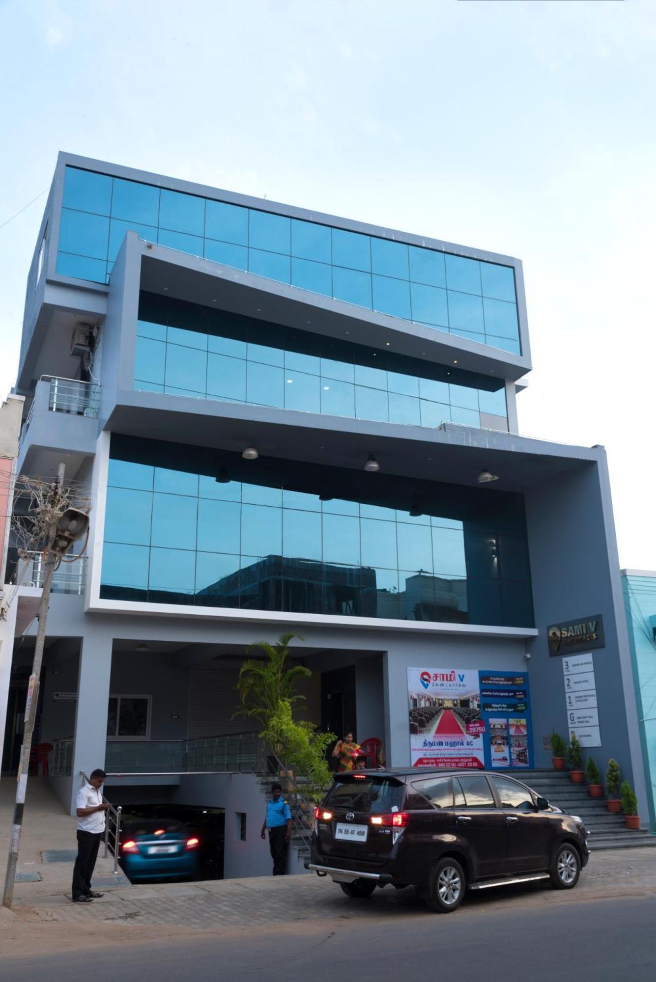 Hotel Sami V Landmarks Aranthangi Esterno foto
